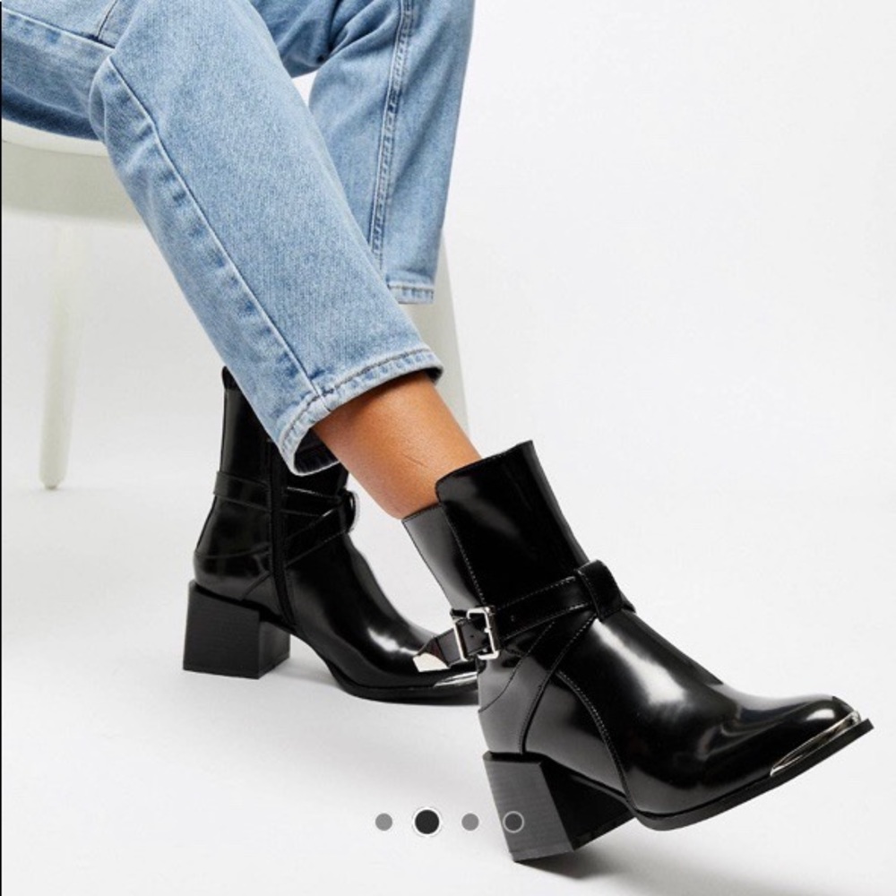 RAID Poppy Black Western Booties